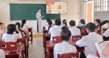 Thay đổi thẩm quyền biên soạn, phê duyệt tài liệu GD địa phương: Tiết kiệm nguồn lực