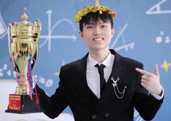 Nam sinh chia sẻ bí quyết học tập đạt học bổng ngành khoa học máy tính hàng đầu tại Mỹ