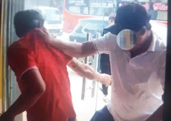 Nhiều cảnh sát ập vào văn phòng công chứng ở Bình Dương bắt nhóm nghi lừa đảo