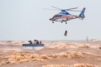 Quân đội huy động 7 máy bay, hơn 400 xe đặc chủng ứng phó bão Wutip