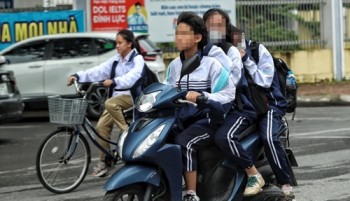 Cần giải pháp đồng bộ giáo dục pháp luật giao thông cho học sinh