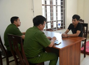Bắt cóc con tin để níu kéo tình cảm