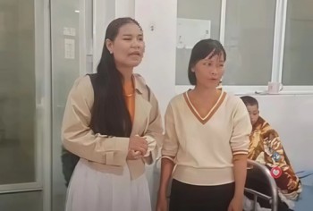 Vụ 40 học sinh nhập viện: Nữ phó hiệu trưởng từng bị kỷ luật vì "cầm nhầm" điện thoại