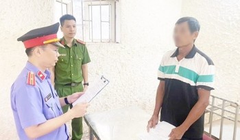 Đâm trọng thương hàng xóm vì vịt chết bất thường