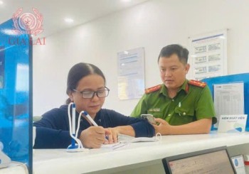 Tài khoản nhận 5 tỉ đồng, người phụ nữ vội báo công an