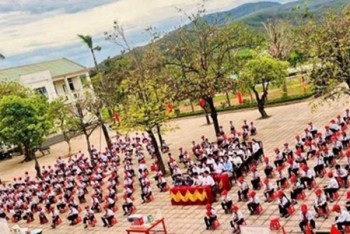 Hiệu trưởng tại Hà Tĩnh lên tiếng về khoản vận động gần 1 tỷ đồng