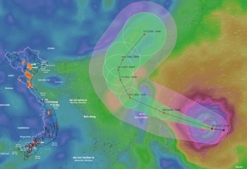 Cơn bão khổng lồ Fung-Wong vào Biển Đông sáng 10/11, hoạt động trái quy luật