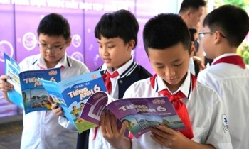 Quốc hội 'chốt' áp dụng bộ sách giáo khoa trên toàn quốc từ năm học 2026-2027
