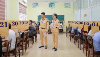 Công an tỉnh Hà Tĩnh đẩy mạnh công tác sát hạch, cấp đổi giấy phép lái xe