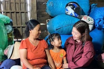 Cô giáo 18 năm 'thắp lửa' vùng biên, giúp trò không phải ăn cơm nguội