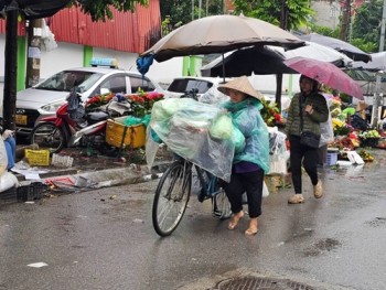 Không khí lạnh gây mưa dông diện rộng ở miền Bắc từ đêm mai