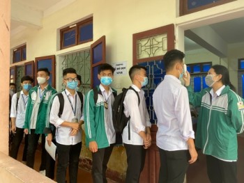 Trường THPT Phan Đình Phùng: Thực hiện nghiêm túc các biện pháp phòng, chống dịch Covid-19 ngay sau kỳ nghỉ lễ 30/4 và 01/5