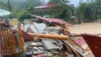 Bão số 3 khiến hàng trăm hộ dân bị nước lũ cô lập, 2 người mất tích tại Nghệ An, Hà Tĩnh