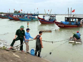 Ứng phó với bão số 5: Hà Tĩnh ban hành lệnh cấm biển