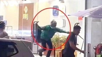 Bắt giữ nghi phạm cướp tiệm vàng tại Đà Nẵng sau gần 13 giờ gây án