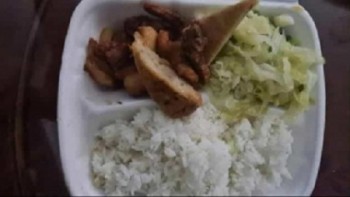 Xôn xao suất cơm “nhà nghèo” giá cao dành cho công nhân điện lực đang khắc phục hậu quả bão số 5?