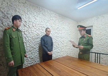 Bắt giam tài xế ôtô vượt ẩu, gây tai nạn khiến 2 người tử vong