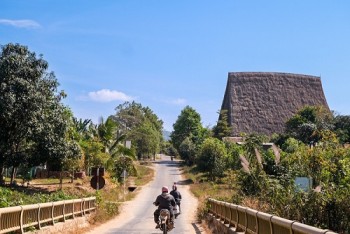 Ngôi làng Bahnar bị "bỏ quên" giữa núi rừng