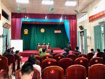 "Chữa bệnh" bằng bạo lực - Bi kịch từ hủ tục và men rượu