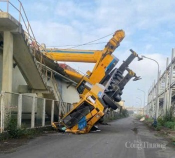 Xảy ra sự cố khi cẩu hàng tại khu xử lý nước thải Công ty Formosa Hà Tĩnh