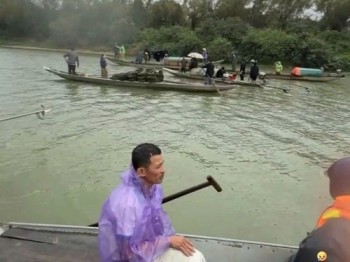 Lật đò đi chúc Tết ở Quảng Trị, 4 người chết và mất tích