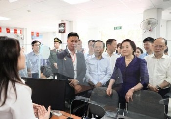 Phó Thủ tướng Phạm Thị Thanh Trà: Thông suốt thủ tục, phục vụ người dân tốt nhất