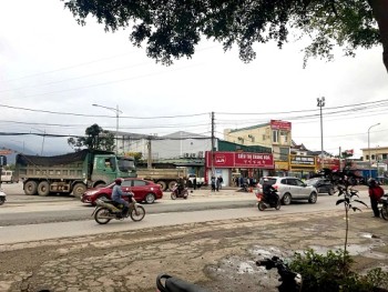 Xe tải va chạm xe máy, một người tử vong tại chỗ