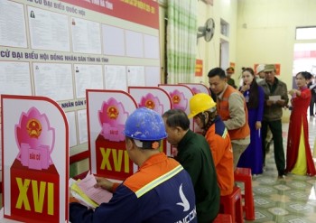 Tính đến 23h30 phút ngày 15/3: gần 76,2 triệu cử tri đi bầu cử, đạt tỷ lệ 99,68%