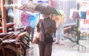 Dự báo thời tiết ngày 3/4: Miền Bắc chuyển mưa lớn, miền Trung nắng nóng