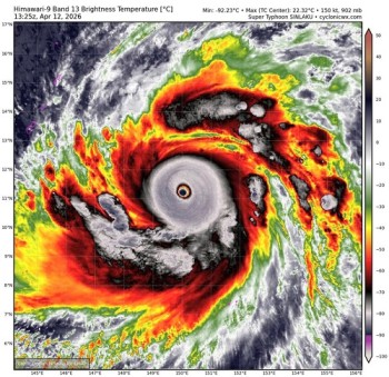Sinlaku đạt cấp siêu bão, là một trong ba cơn bão mạnh nhất tháng 4 trong 49 năm