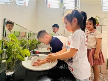 Tạo 'lá chắn', đẩy lùi nguy cơ thực phẩm không an toàn xâm nhập học đường