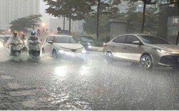 Dự báo thời tiết 18/5: Miền Bắc đón mưa rất to, cảnh báo thời tiết nguy hiểm