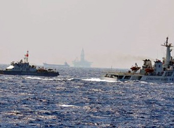 Trung Quốc ngang ngược huy động 6 tàu chiến quần thảo tại quanh giàn khoan trái phép 981