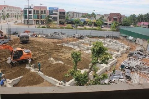 Yêu cầu báo cáo vụ ép dân lấy đất vàng cho tư nhân thuê xây karaoke