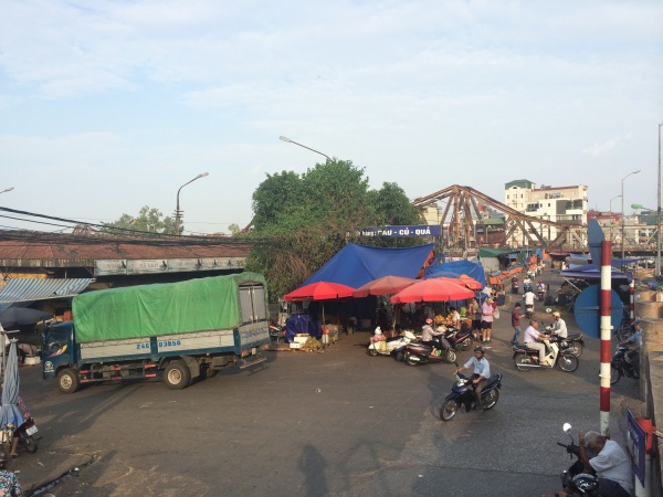 Xoá sổ chợ Long Biên: Tiểu thương hoang mang, lo "mất trắng" vốn