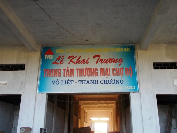 Nghệ An: Nghệ An: Trung tâm thương mại hàng chục tỷ đồng bỏ hoang!