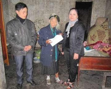 Bà Ngô Thị Diễn được lập sổ tiết kiệm 64 triệu đồng
