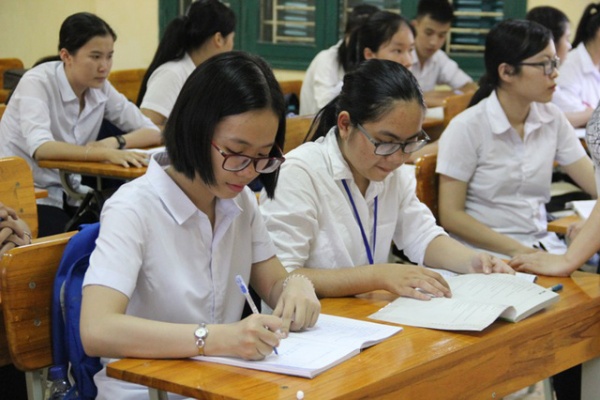 Quảng Trị: Nữ sinh giành cùng lúc 3 học bổng nuôi khát vọng trở thành nhà ngoại giao