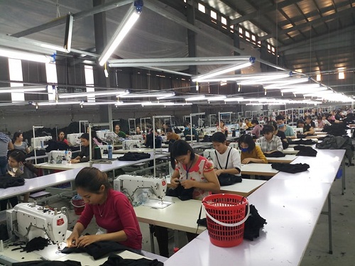 Hà Tĩnh: Cơ hội việc làm cho hàng trăm lao động ngành dệt may - Ảnh 1
