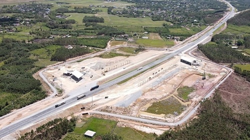 Ì ạch xây dựng trạm dừng nghỉ cao tốc Bắc – Nam