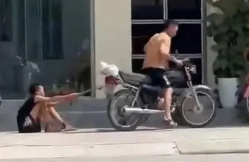 Công an vào cuộc bé trai bị bố xích chân kéo lê trên đường phố ở Hải Phòng