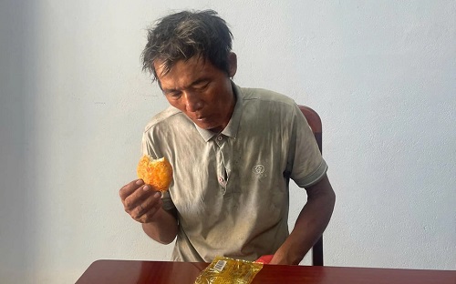 Người đàn ông Hà Tĩnh đi lạc vào tận Huế, công an kịp thời hỗ trợ đưa về nhà
